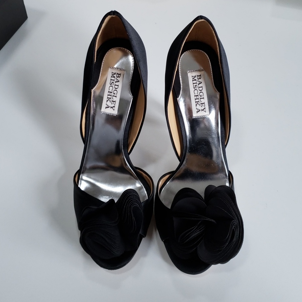 Badgley Mischka Satin Pumps